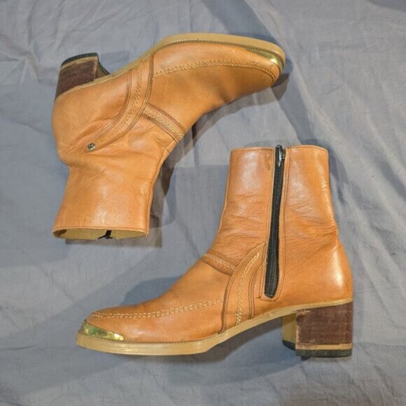 Helix Tan Zipper Closure Low Heel - Picture 12 of 14